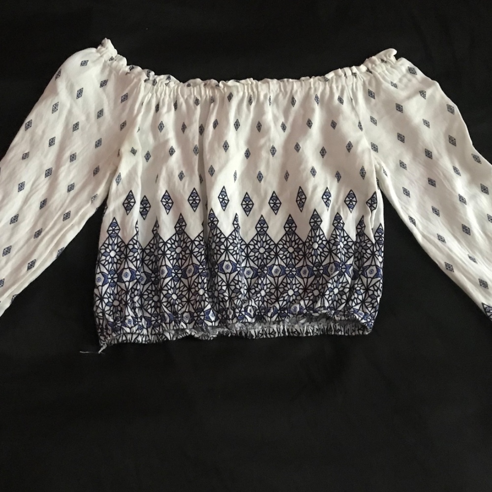 Off the Shoulder Top - Picture 2 of 3